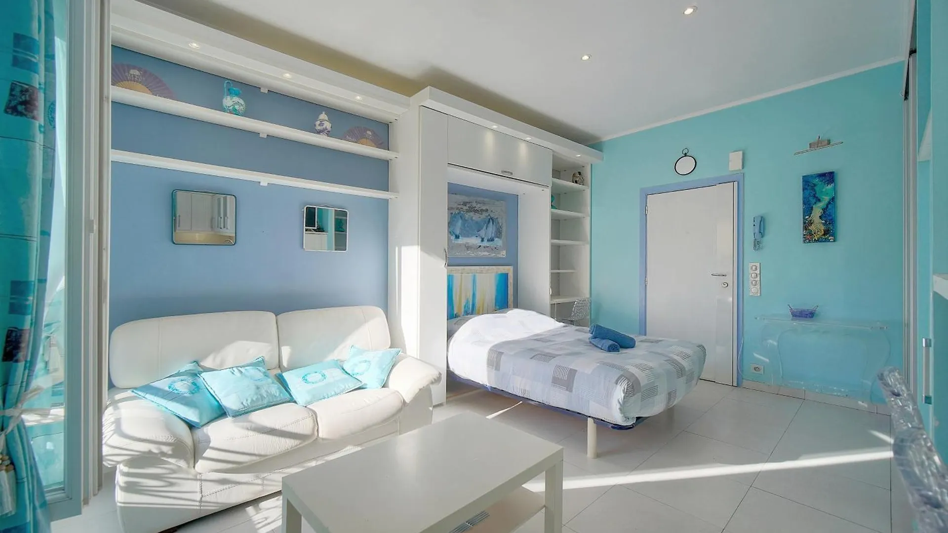 Le Ina-Ultra Centre-Charmant-Vca Cannes 0*,  France